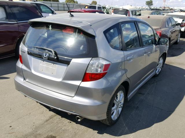 JHMGE8H49AS001710 - 2010 HONDA FIT SPORT SILVER photo 4