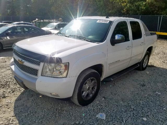 3GNFK220X9G252819 - 2009 CHEVROLET AVALANCHE WHITE photo 2