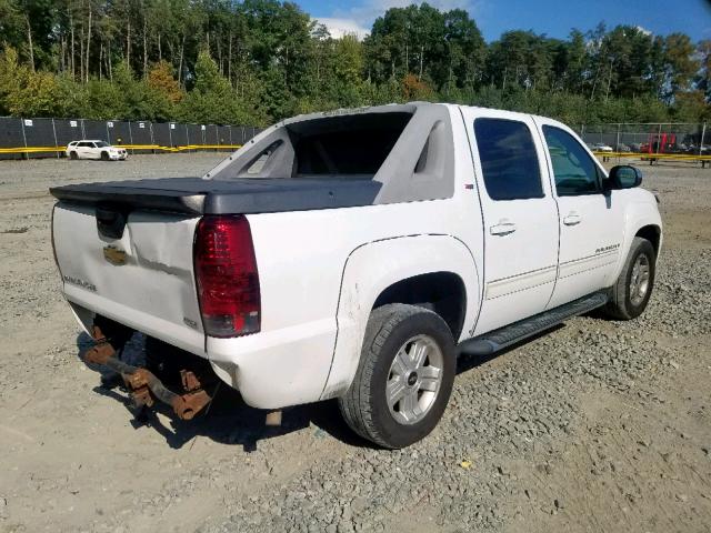 3GNFK220X9G252819 - 2009 CHEVROLET AVALANCHE WHITE photo 4