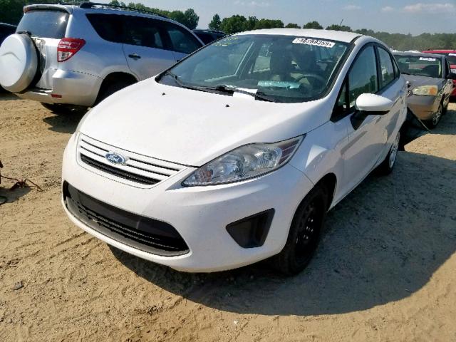 3FADP4AJ7DM152734 - 2013 FORD FIESTA S WHITE photo 2