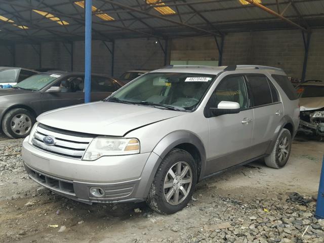 1FMDK02W88GA10688 - 2008 FORD TAURUS X S SILVER photo 2