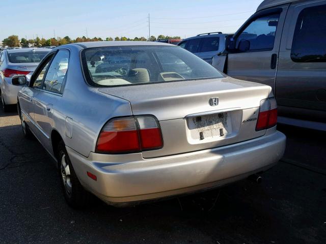 1HGCD5607VA122413 - 1997 HONDA ACCORD SILVER photo 3