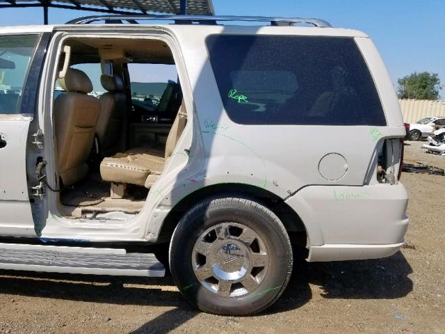 5LMFU27536LJ23609 - 2006 LINCOLN NAVIGATOR WHITE photo 9