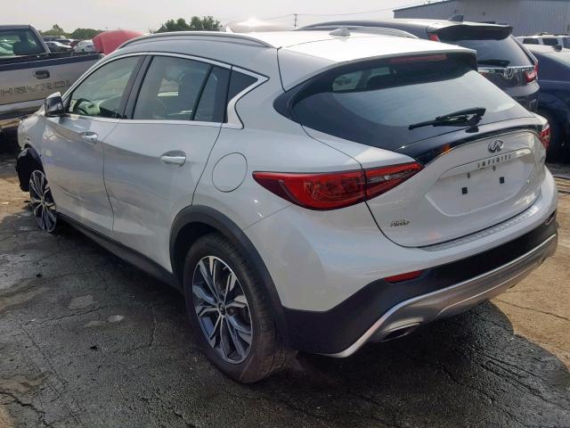 SJKCH5CR4HA026200 - 2017 INFINITI QX30 BASE WHITE photo 3