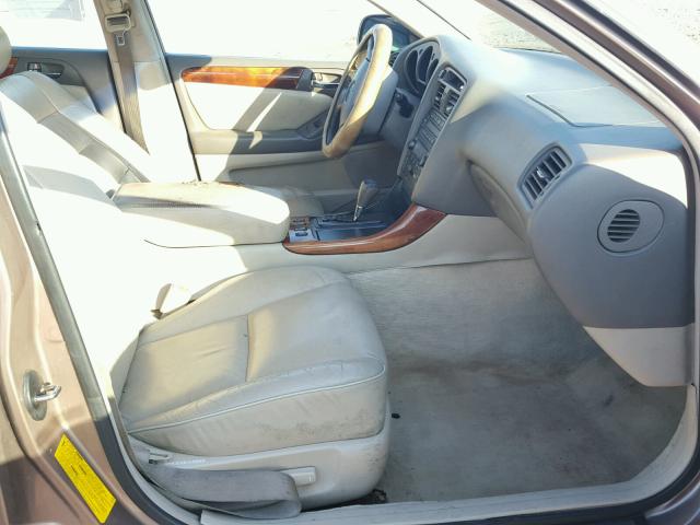 JT8BD68S8Y0086349 - 2000 LEXUS GS 300 GOLD photo 5