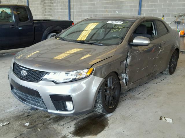 KNAFW6A39A5258815 - 2010 KIA FORTE SX SILVER photo 2