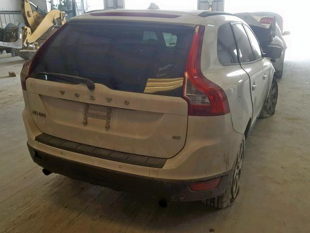 YV4982DL8A2108868 - 2010 VOLVO XC60 3.2 WHITE photo 4