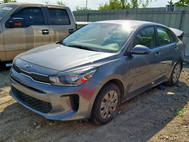 3KPA24AB6KE158505 - 2019 KIA RIO S GRAY photo 2