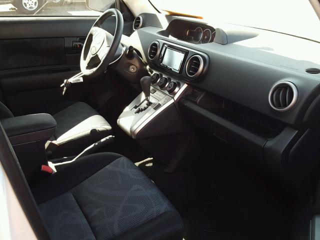 JTLZE4FE2CJ009837 - 2012 TOYOTA SCION XB Ақ фото 5