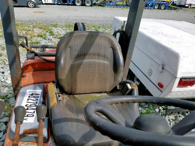 77850 - 1999 TOYOTA FORKLIFT ORANGE photo 6