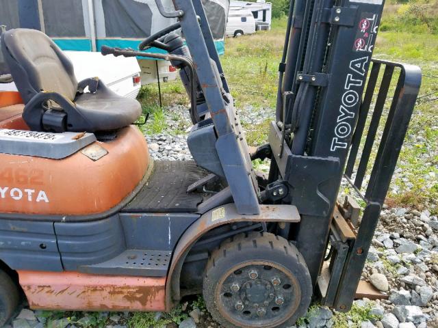 77850 - 1999 TOYOTA FORKLIFT ORANGE photo 9