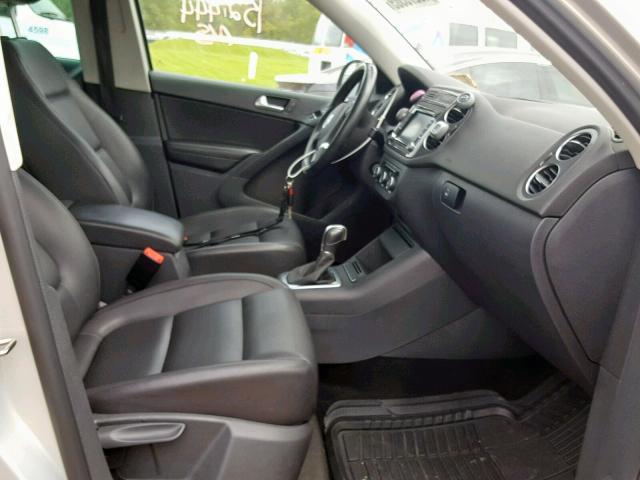 WVGBV7AX9CW580196 - 2012 VOLKSWAGEN TIGUAN S SILVER photo 5