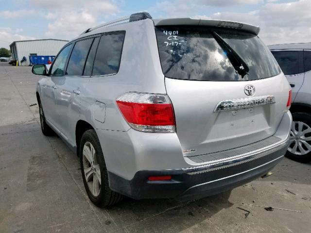 5TDYK3EH7BS042632 - 2011 TOYOTA HIGHLANDER SILVER photo 3