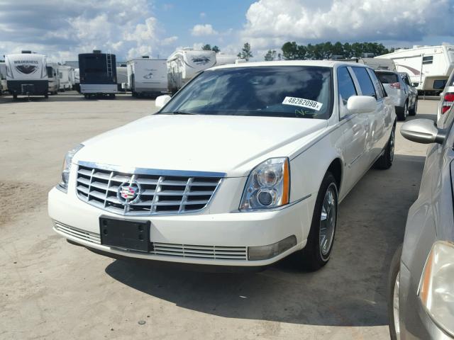 1GEEH96Y16U550090 - 2006 CADILLAC PROFESSION WHITE photo 2