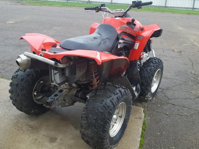 3JBHGHN129J000028 - 2009 CAN-AM RENEGADE 8 RED photo 4