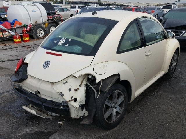 3VWRW31C66M418744 - 2006 VOLKSWAGEN NEW BEETLE CREAM photo 4