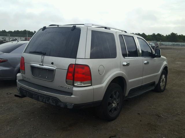 5LMEU78H23ZJ28987 - 2003 LINCOLN AVIATOR 银色 照片 4