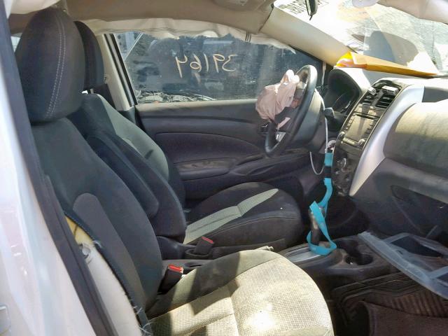 3N1CN7AP3HL886481 - 2017 NISSAN VERSA S WHITE photo 5