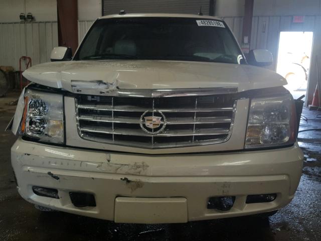 1GYEK63N05R262205 - 2005 CADILLAC ESCALADE L WHITE photo 7