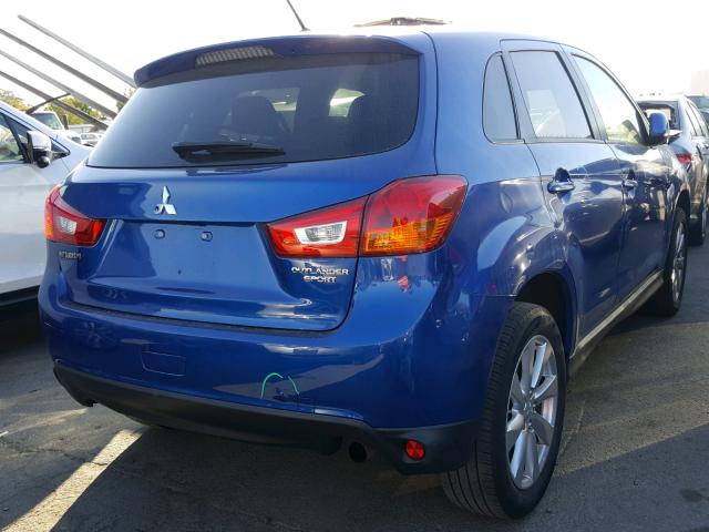 4A4AP3AU3FE043738 - 2015 MITSUBISHI OUTLANDER BLUE photo 4