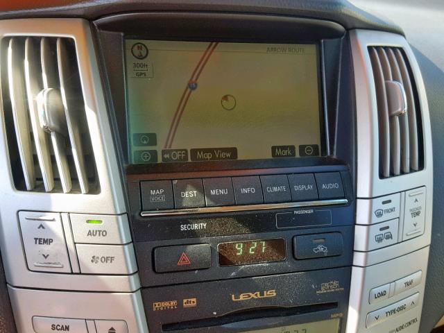 JTJHW31U382070111 - 2008 LEXUS RX 400H SILVER photo 9