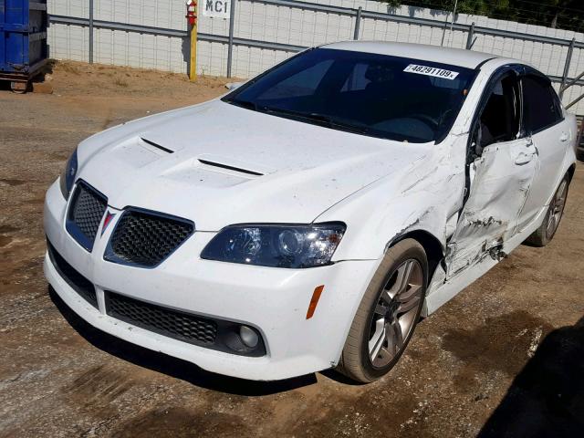 6G2ER57788L143226 - 2008 PONTIAC G8 WHITE photo 2