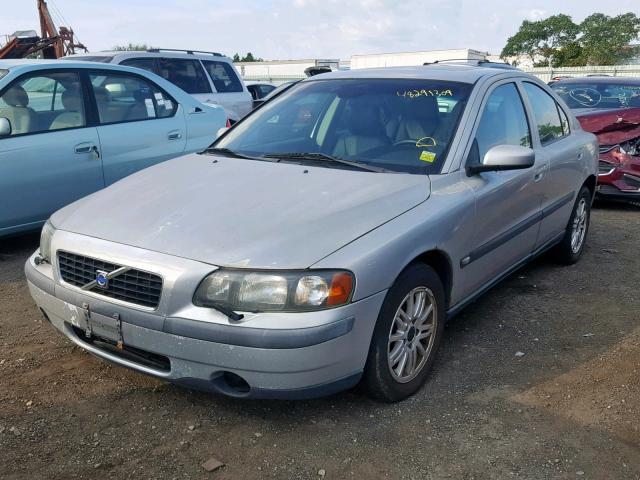 YV1RS61T342373096 - 2004 VOLVO S60 SILVER photo 2