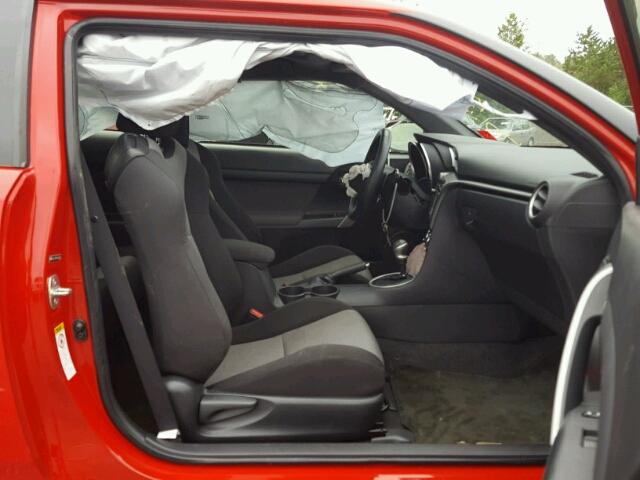 JTKJF5C79GJ016042 - 2016 TOYOTA SCION TC RED photo 5