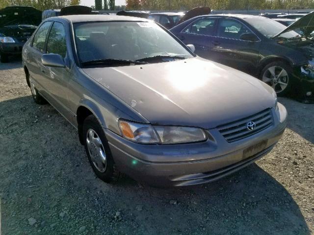 JT2BG22K8W0195426 - 1998 TOYOTA CAMRY CE TAN photo 1