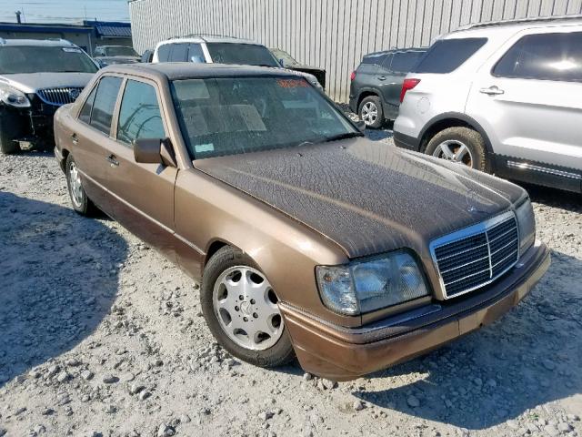 WDBEA34E5SC208482 - 1995 MERCEDES-BENZ E 420 BASE GOLD photo 1