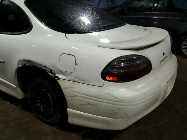 1G2WR1219XF210653 - 1999 PONTIAC GRAND PRIX WHITE photo 9