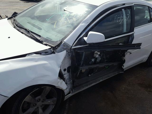 1G1ZC5E04CF357518 - 2012 CHEVROLET MALIBU 1LT WHITE photo 9