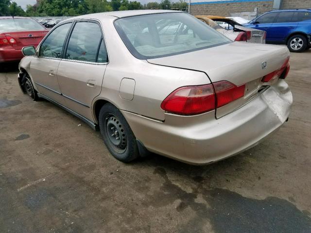 1HGCG6555YA043546 - 2000 HONDA ACCORD LX TAN photo 3