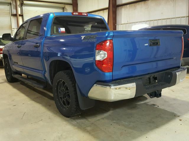 5TFEM5F12HX114172 - 2017 TOYOTA TUNDRA CRE BLUE photo 3