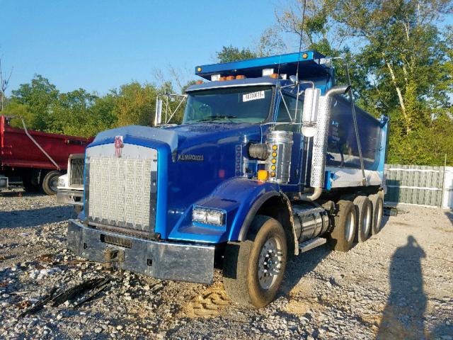 1NKDXPTX8DJ343409 - 2013 KENWORTH CONSTRUCTI BLUE photo 2