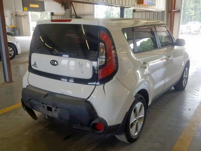 KNDJN2A26F7130494 - 2015 KIA SOUL WHITE photo 4