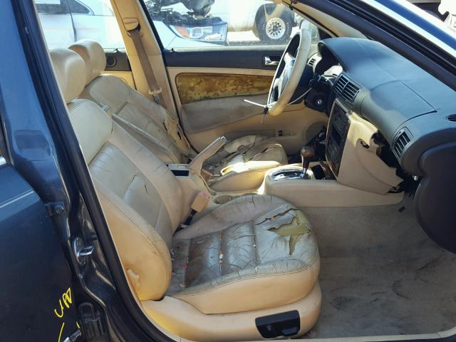 WVWRH63B91P098809 - 2001 VOLKSWAGEN PASSAT GLX 蓝色 照片 5