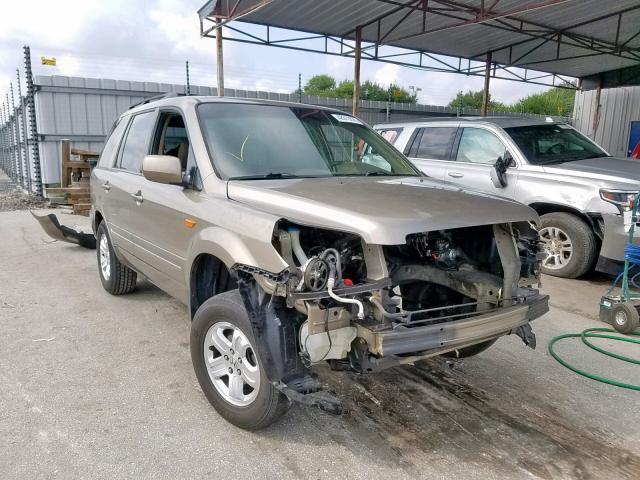 5FNYF28208B022371 - 2008 HONDA PILOT VP GOLD photo 1