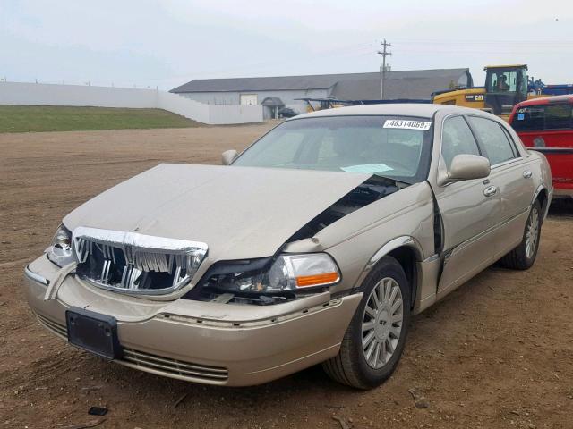 1LNHM81W55Y602020 - 2005 LINCOLN TOWN CAR S TAN photo 2