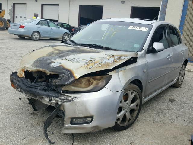 JM1BK343381836688 - 2008 MAZDA 3 HATCHBAC SILVER photo 2