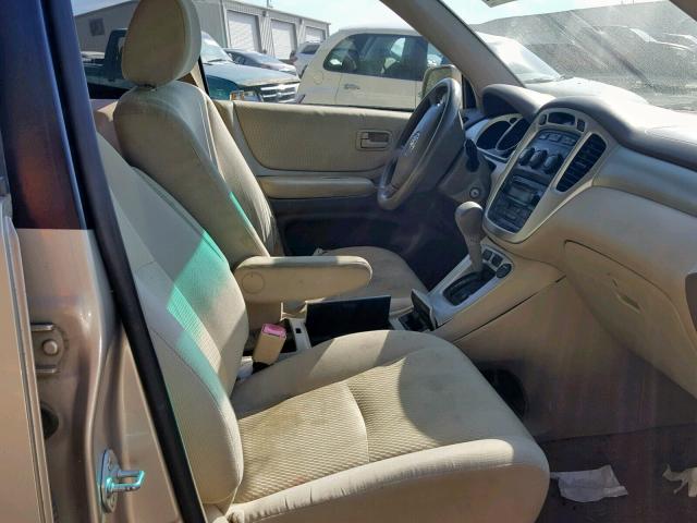 JTEDD21A540099229 - 2004 TOYOTA HIGHLANDER TAN photo 5