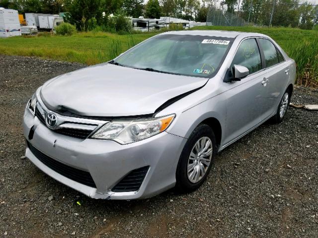 4T4BF1FK2CR194180 - 2012 TOYOTA CAMRY BASE SILVER photo 2