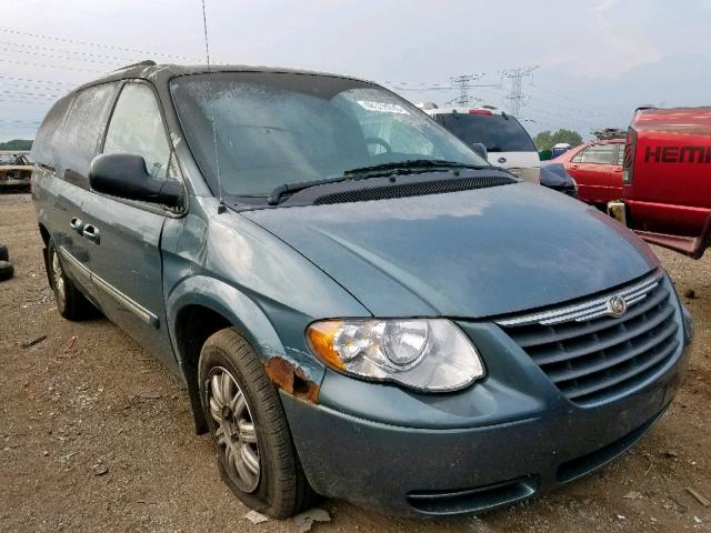 2C4GP54L75R444033 - 2005 CHRYSLER TOWN & COU GREEN photo 1