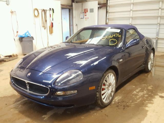 ZAMBB18A520006476 - 2002 MASERATI SPYDER CAM BLUE photo 2