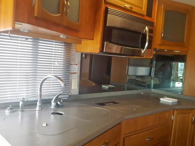 5B4MP67G963416452 - 2006 WORKHORSE CUSTOM CHASSIS MOTORHOME GOLD photo 9