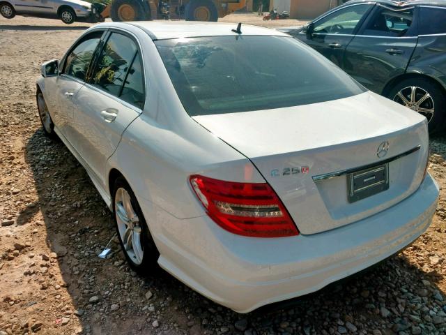 WDDGF4HB3CA650567 - 2012 MERCEDES-BENZ C 250 WHITE photo 3