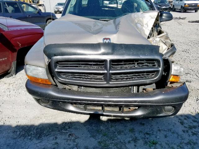 1B7GG16X22S622112 - 2002 DODGE DAKOTA BAS GOLD photo 7