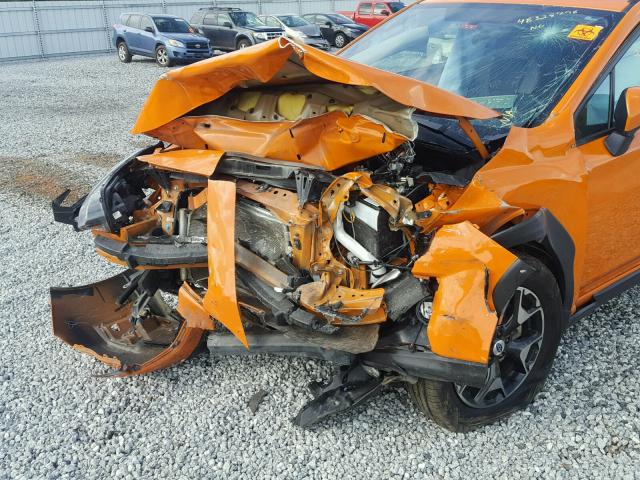 JF2GTABC6JH227751 - 2018 SUBARU CROSSTREK ORANGE photo 9