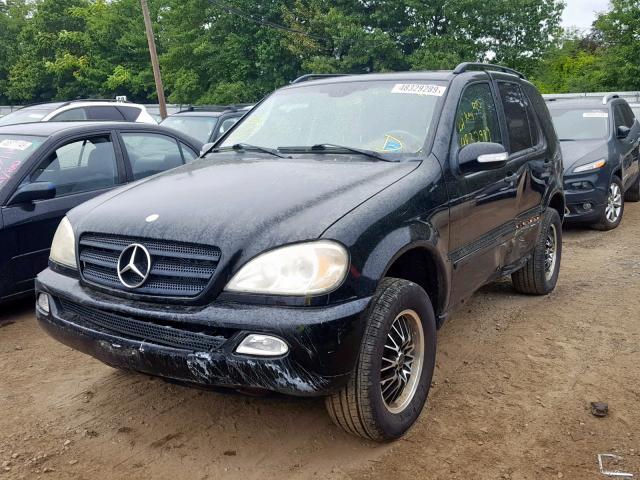 4JGAB57E54A487897 - 2004 MERCEDES-BENZ ML 350 BLACK photo 2