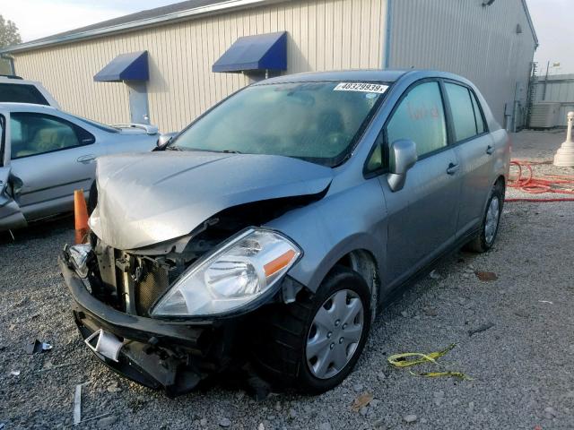 3N1BC1AP5BL444002 - 2011 NISSAN VERSA S SILVER photo 2